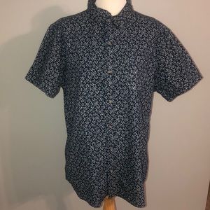 Free Planet Men’s Short Sleeve Button Up Shirt